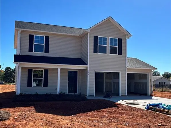 142 Caspian Dr, Lexington, NC 27295