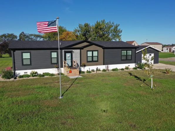 328 1st St, Mellette, SD 57461
