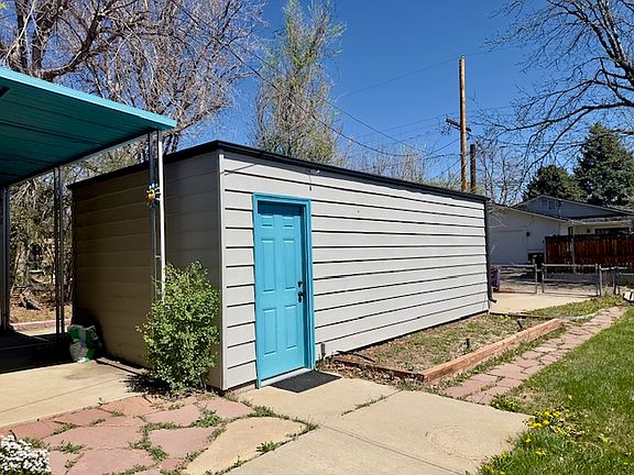 one car detached garage