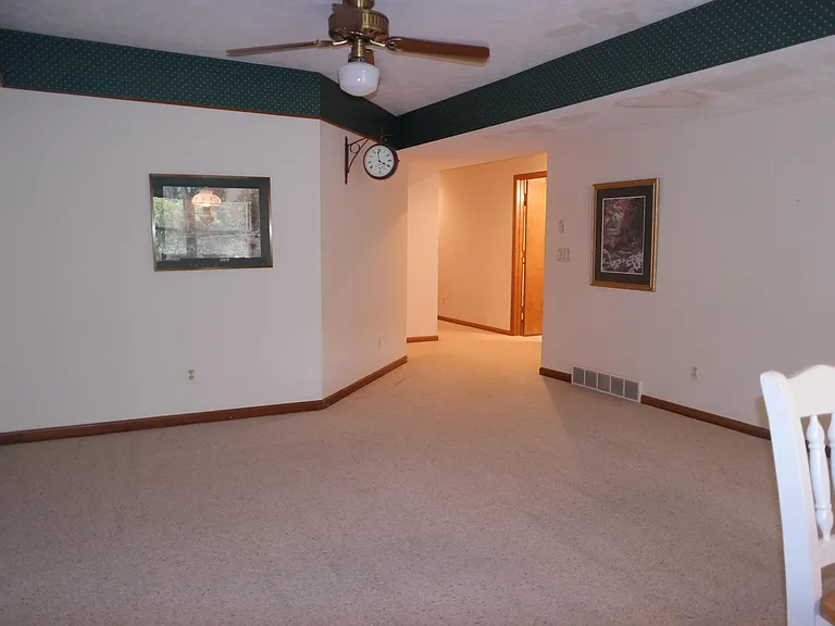 525 Spring Lane Dr — Photo 21
