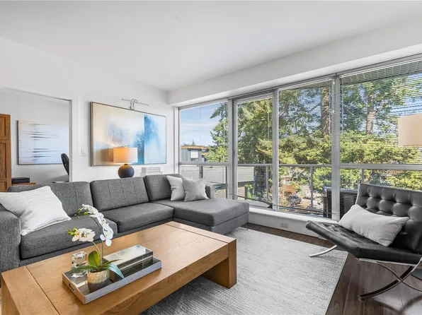 2745 Veterans Memorial Pkwy #315, Langford, BC V9B 0H4