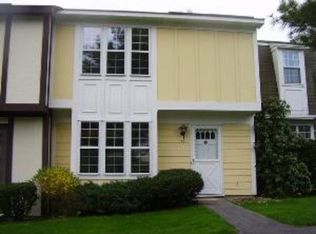 45 Sunny Brook Cir, Lloyd, NY 12528