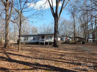 401 Gills Creek Dr, Lancaster, SC 29720