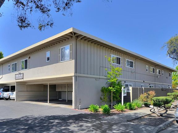2nd image of 611 San Luisito Way #A6