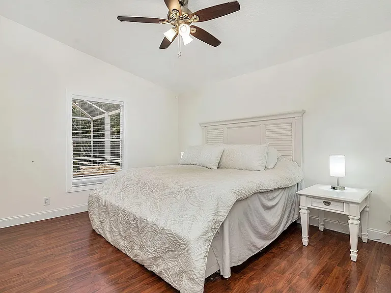 1304 Waterway Cove Dr — Photo 11