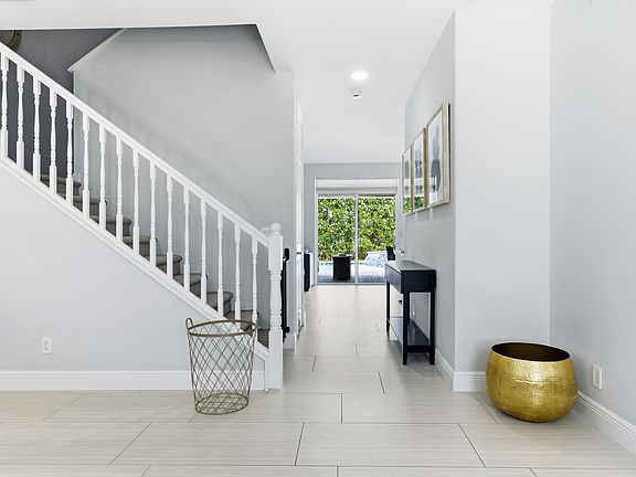 4th image of 573 Cocoplum Dr Drive E