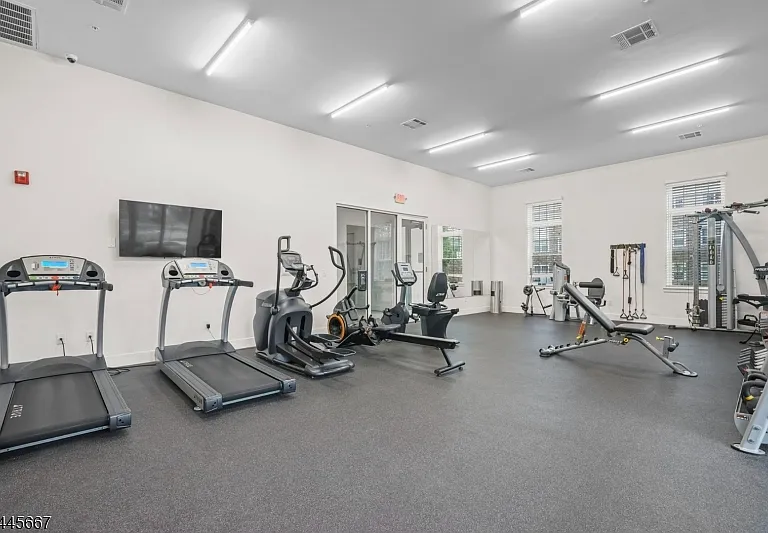 723 Lorhan Dr — Photo 14