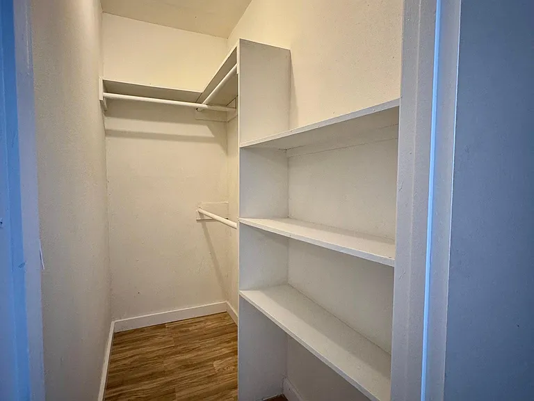 1405 Seville Dr — Photo 20