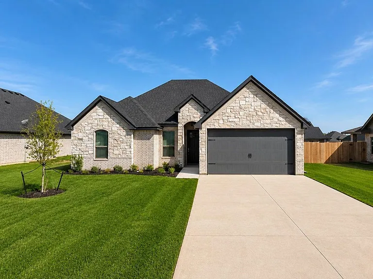 3321 Arrow Creek Dr — Photo 1