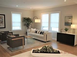 29 Elm St, Brookline, MA 02445