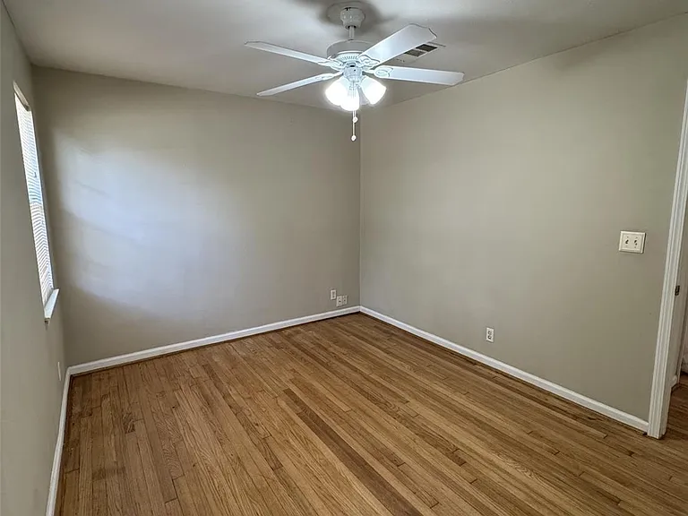 216 Gale St — Photo 13
