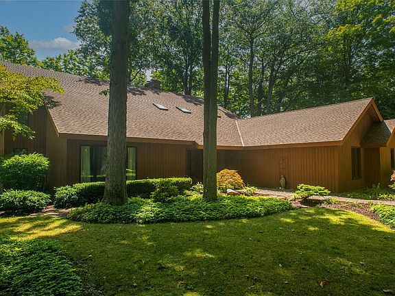 5th image of 5209 Laurelwood Ct