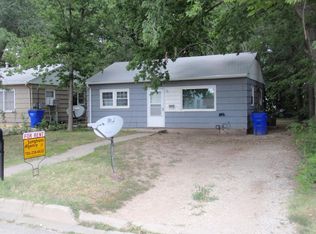 216 E 17th St, Junction City, KS 66441