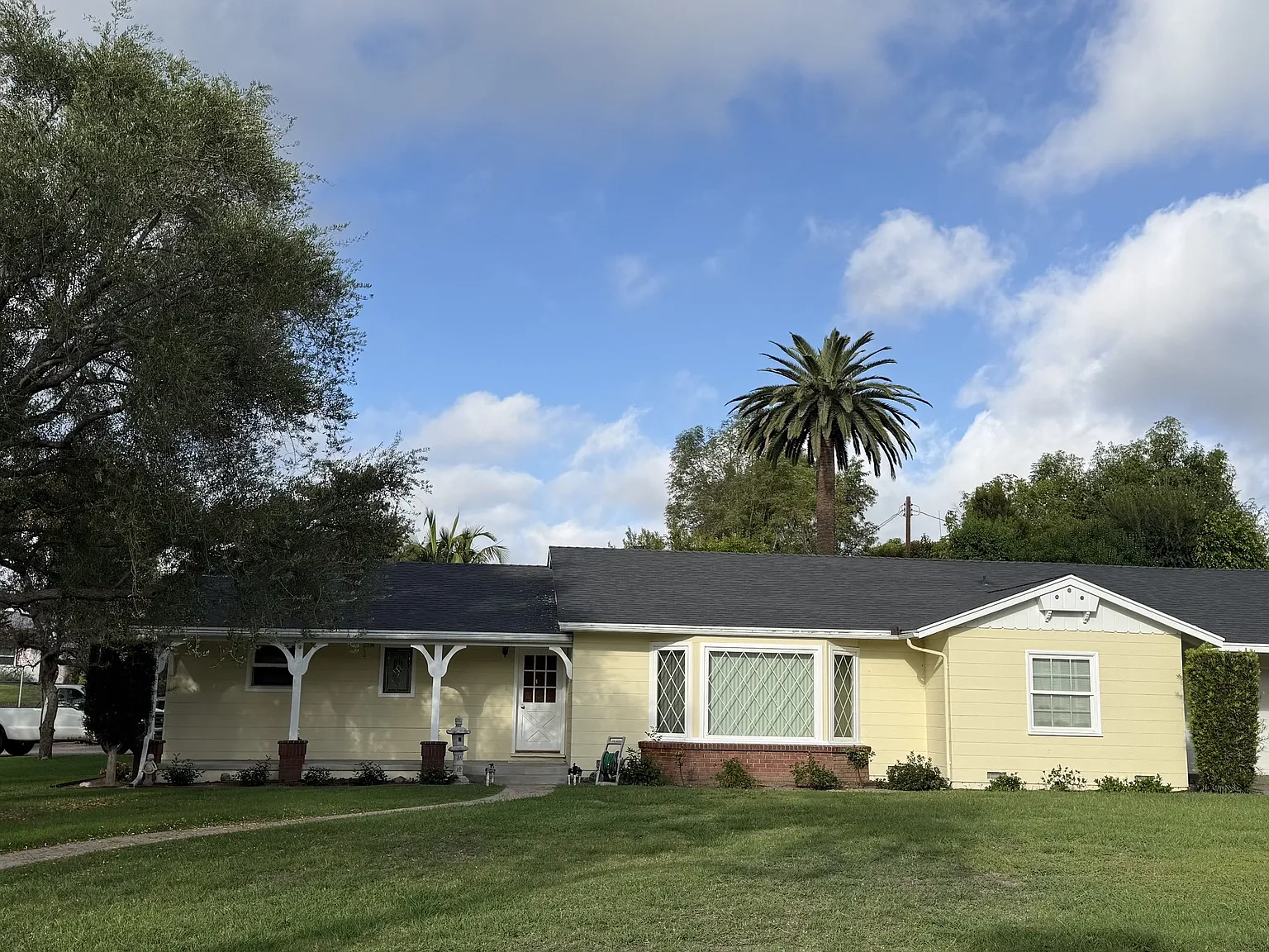3 bed, 2488 sqft, $5,400 — Photo 2