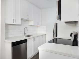 317 Park Lawn Rd #36, Toronto, ON M8Y 3K2