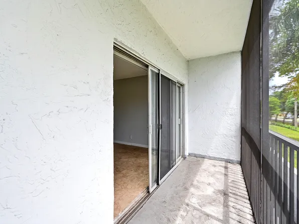 7541 NW 16th Street, Plantation, FL 33313