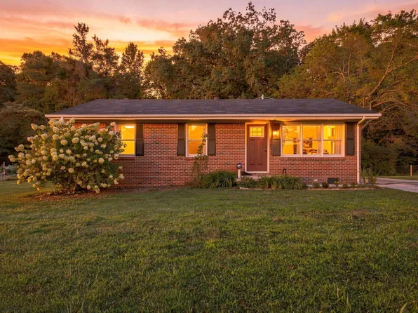 2864 Pigeon Springs Rd, Tracy City, TN 37387