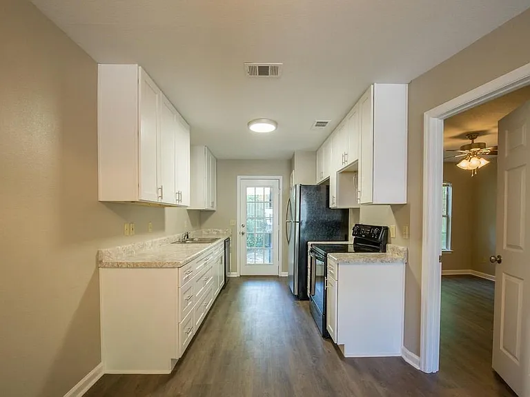 506 McKeithen St #1 — Photo 16