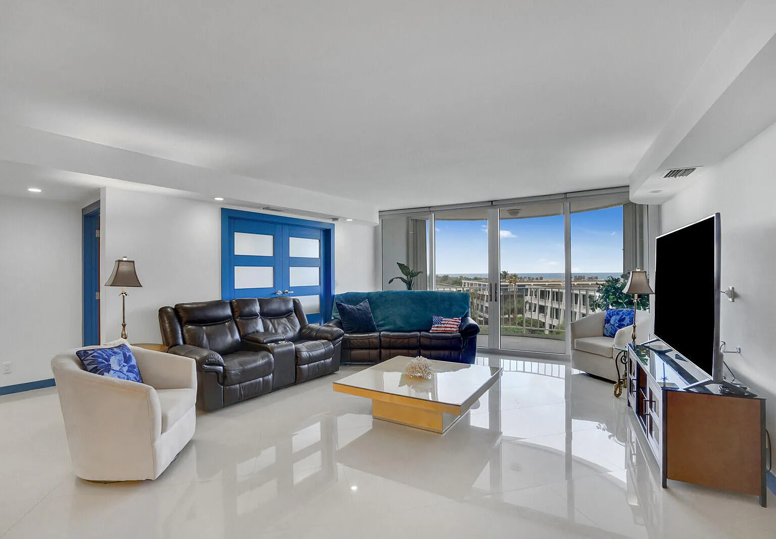 2 bed, 2.0 bath, 1559 sqft, $6,500 — Photo 4