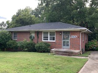 2008 Crestridge Rd, Greensboro, NC 27403