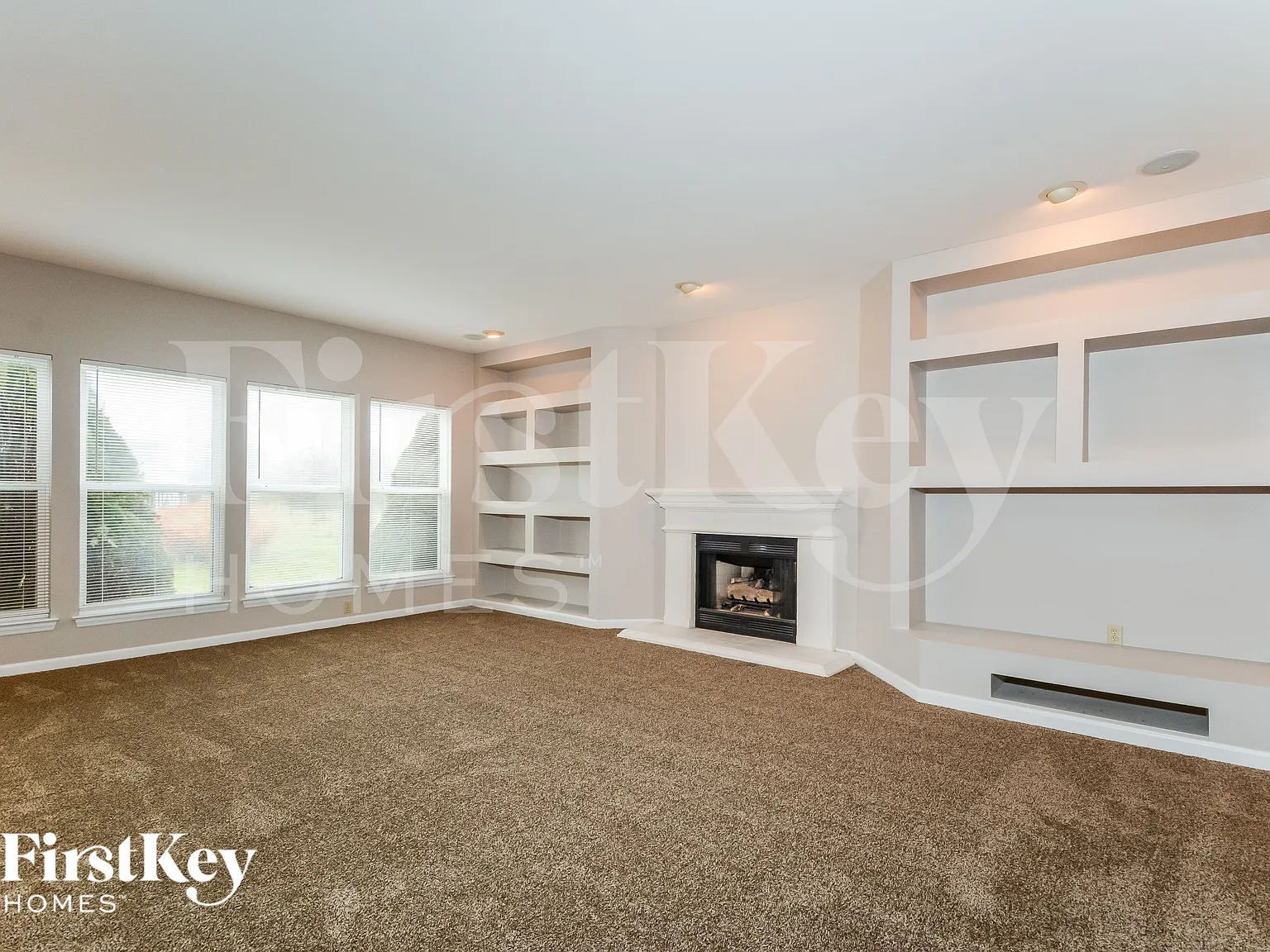 4 bed, 2.5 bath, 2928 sqft, $3,620 — Photo 3