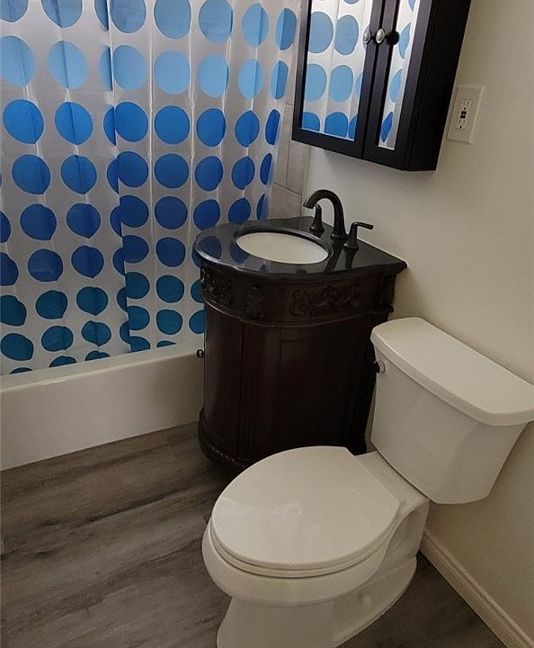 2nd image of 1337 Constance St APT 5