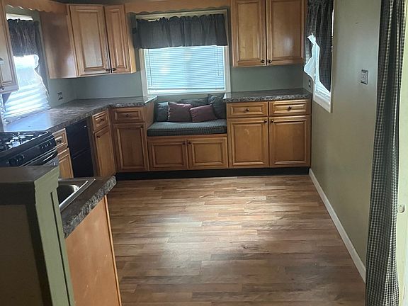 5th image of 89 West Ave APT 6
