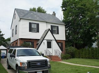 4810 213th St, Oakland Gardens, NY