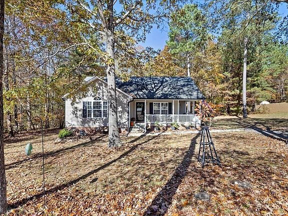 2nd image of 447 Sunray Dr
