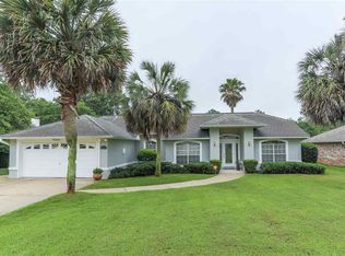 2569 Southern Oaks Dr, Cantonment, FL 32533