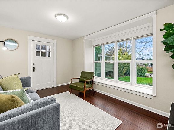 4th image of 8326 Seward Park Avenue S