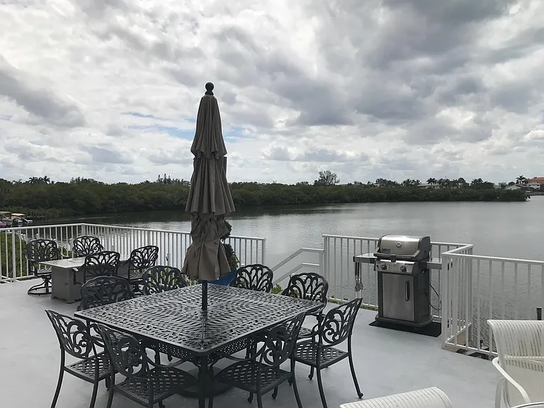 Share Deck