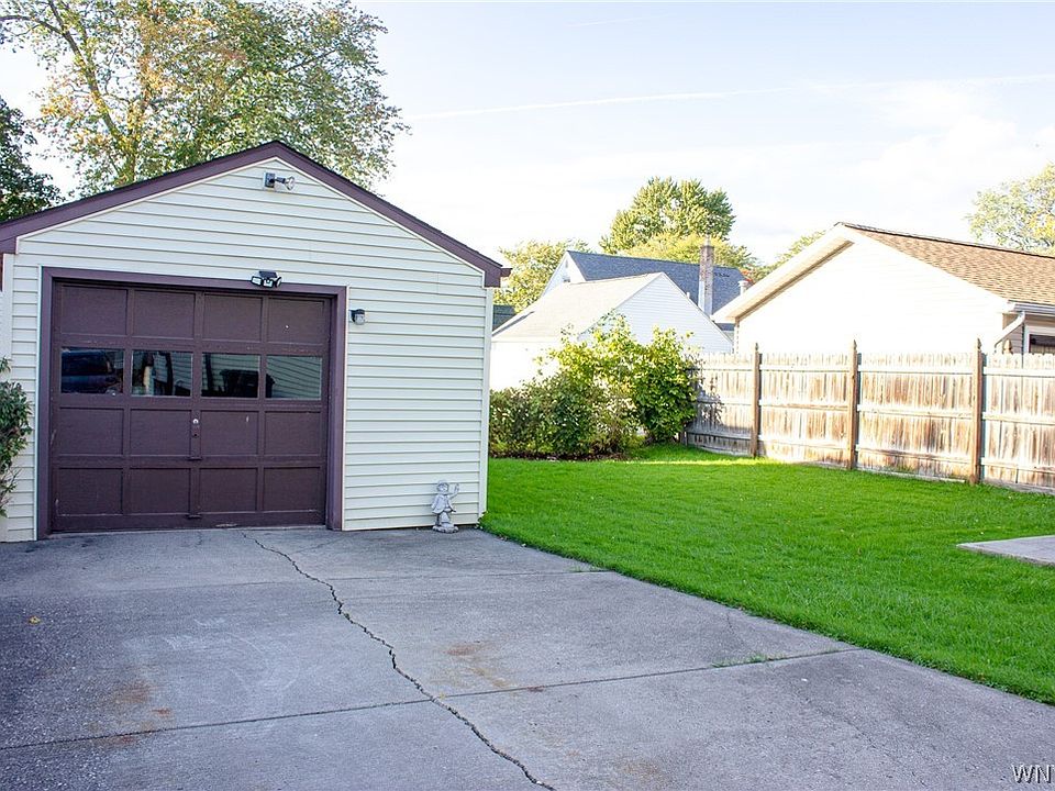 246 Fredericka St, North Tonawanda, NY 14120 Zillow