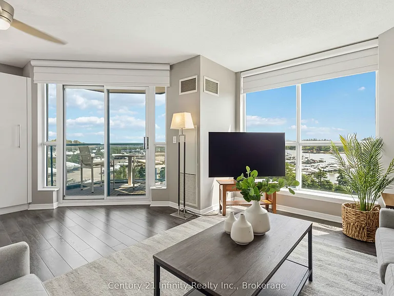 340 Watson St W #510 — Photo 8