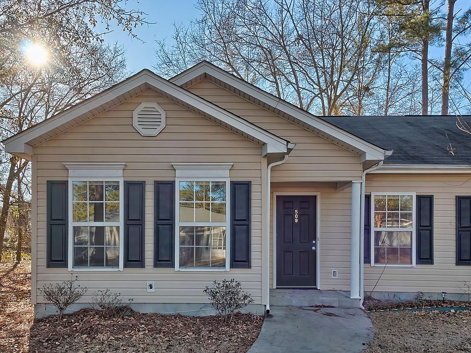 1st image of 504 Dawn Dr