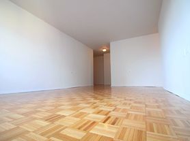 401 2nd Ave