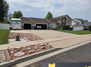 1133 N 1120 W, Clinton, UT 84015