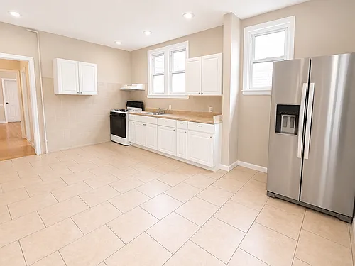 29 Baldwin Ave Photo 1