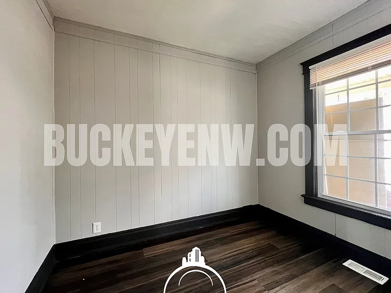 203 South Ave — Photo 7