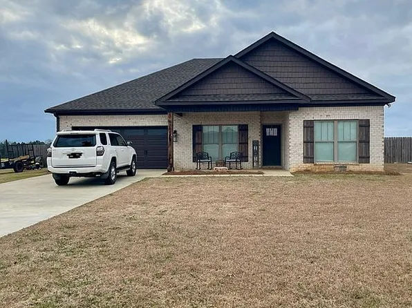 129 Olaff Rd, Cowarts, AL 36321