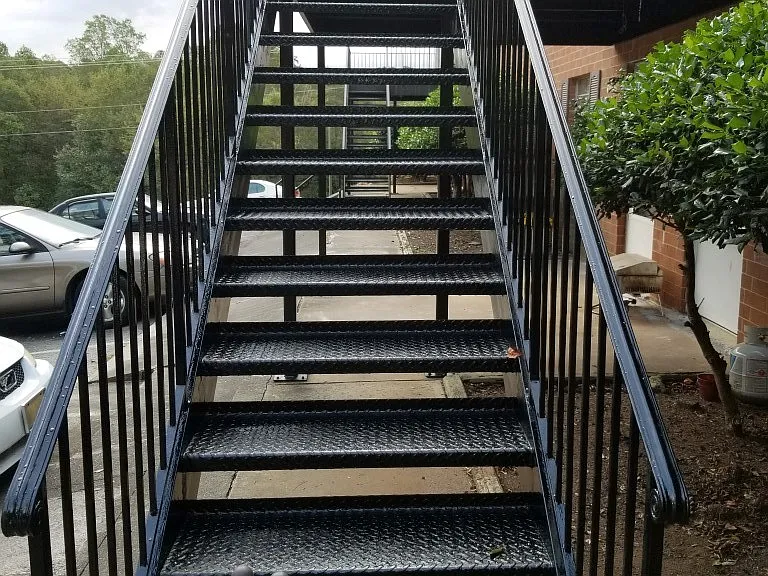 205 N Main St — Photo 1
