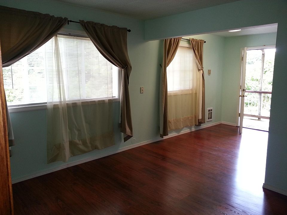 2nd image of 5413 NE St Johns Rd