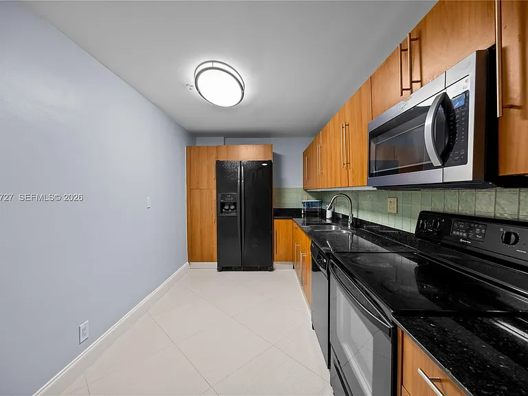 3001 S Ocean Dr #317 — Photo 11