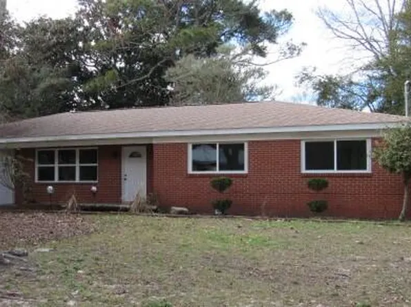 25 Azalea Dr, Mary Esther, FL 32569