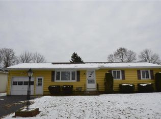 32 Charlene Dr, Rochester, NY 14606