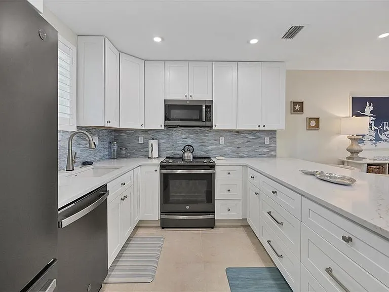 500 S Washington Dr #6B — Photo 8