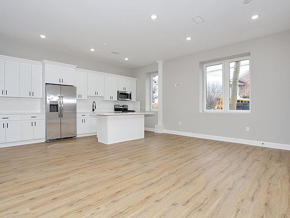 Brand new kitchen and appliances.