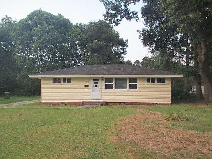 1st image of 1413 Circle Dr