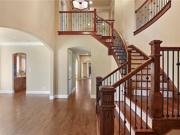 5th image of 1312 Foxglove Cir