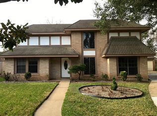 2807 Sunrise Ct, Sugar Land, TX 77479